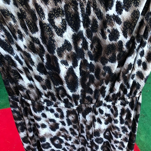 Connected Apparel size large sleeveless leopard print jumpsuit with stretch - Picture 7 of 13